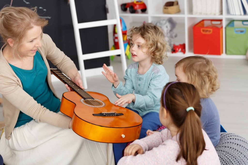Music lesson with kids